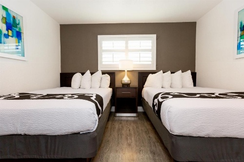 SureStay Hotel by Best Western Seaside Monterey image 2