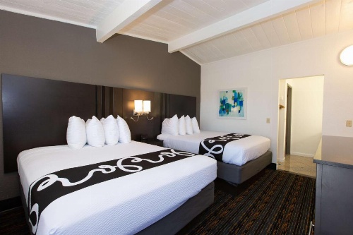 SureStay Hotel by Best Western Seaside Monterey image 6