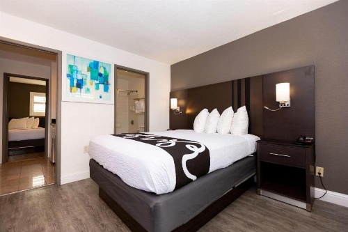 SureStay Hotel by Best Western Seaside Monterey image 17